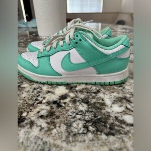 Nike Dunk Low Green Glow